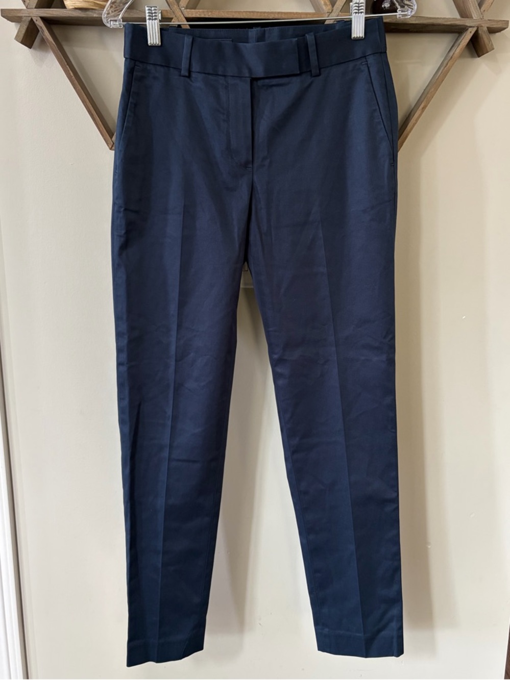 Brooks Brothers advantage chino stretch women’s navy blue pants. Size 2.